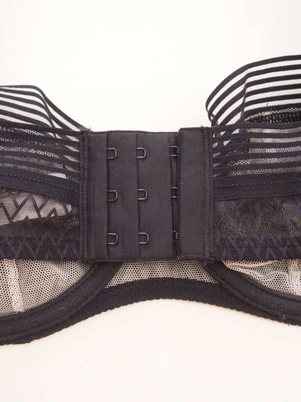 Passionata by Chantelle Manhattan Black Underwire Demi Bra sz 34C - Picture 6 of 7